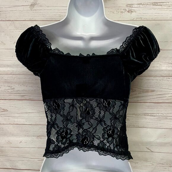 Kimchi Blue Urban Outfitters Velvet & Lace Puff Sleeve Top - Picture 4 of 11